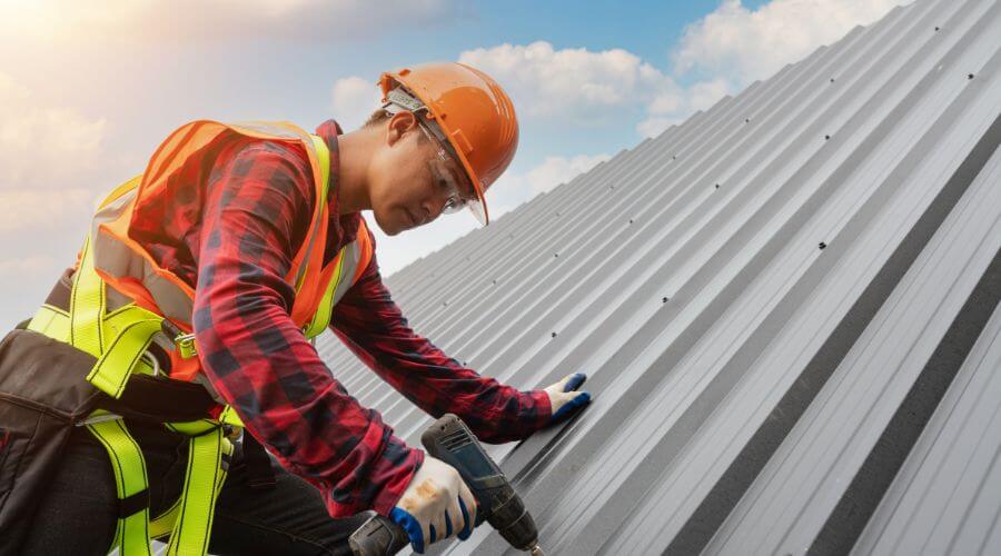 Expert top industrial roofings services in Elgin, IA
